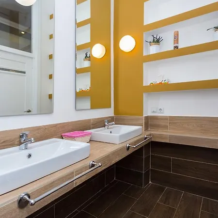 Appartamento City Hall аpartments On Nezavisimosti 27a